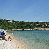 Apartmani i sobe Jadranovo 18480, Jadranovo - Najbliža plaža