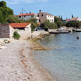 Appartamenti Lukoran 19777, Lukoran - La spiaggia più vicina