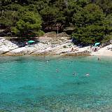 Apartamenty Mali Lošinj 8051, Mali Lošinj - Najbliższa plaża