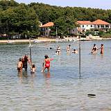 Ferienwohnungen Kraj 8254, Kraj (Pašman) - Nächster Strand