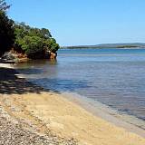 Ferienwohnungen Kraj 19926, Kraj (Pašman) - Nächster Strand