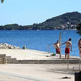 Ferienhaus Sutomišćica 21380, Sutomišćica - Nächster Strand