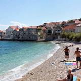 Casa de vacaciones Dol 18323, Dol (Brač) - Playa más cercana