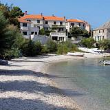 Nyaralóház Dol 5540, Dol (Brač) - Legközelebbi strand