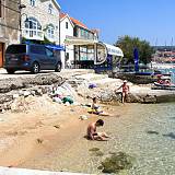 Apartamentos y habitaciones Primošten 4273, Primošten - Playa más cercana