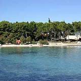 Apartmaji in sobe Supetar 5531, Supetar - Najbližja plaža