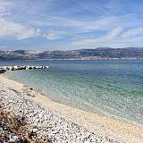 Ferienwohnungen Slatine 16083, Slatine - Nächster Strand