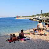 Ferienwohnungen Slatine 16083, Slatine - Nächster Strand